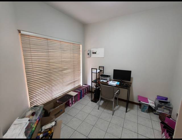 3 BEDROOM TOWNHOUSE FOR SALE IN SAFARI GARDENS